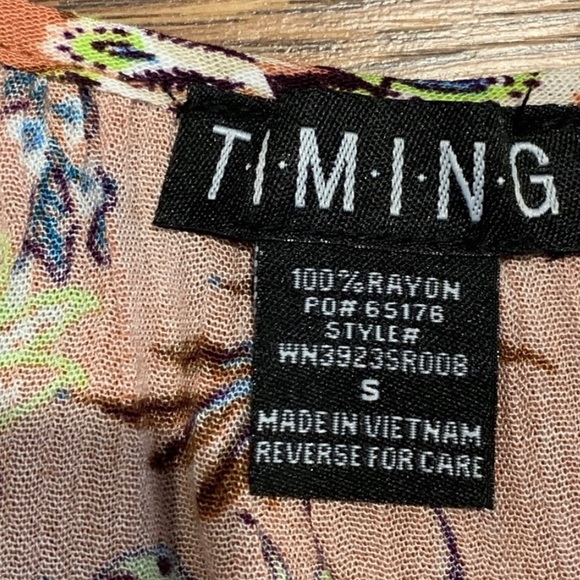 Floral Off the Shoulder Blouse - Picture 3 of 5